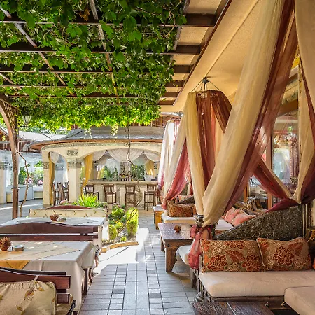 Family Gold Pearl (adults Only) Slantchev Briag