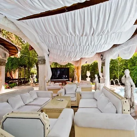 Family Gold Pearl (adults Only) Хотел