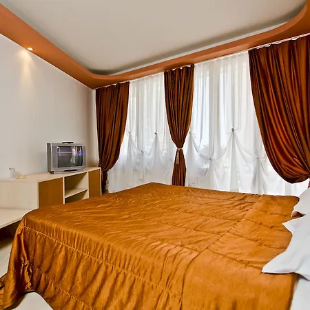 Хотел Family Gold Pearl (adults Only) 3*